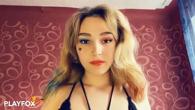 Rhoddodd sbectol rhith-realiti hud rhyw gyda Harley Quinn i mi