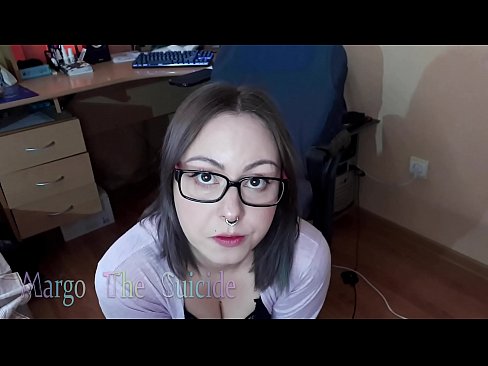 ❤️ Merch Sexy gyda Sbectol Yn Sugno Dildo'n Ddwfn ar y Camera Fideo ffycin  ar cy.taxiklass.ru